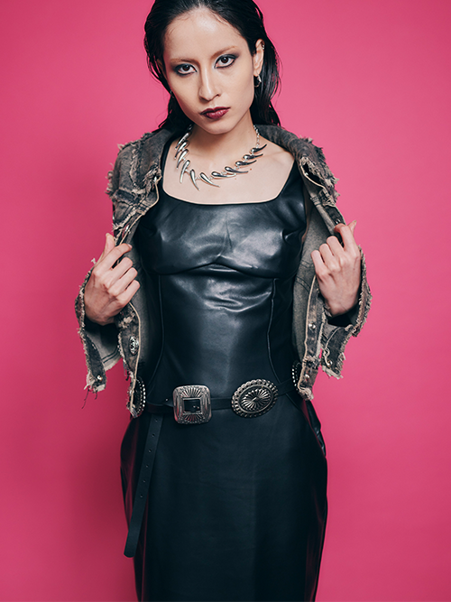 フェイクレザーワンピース – VAYRELL