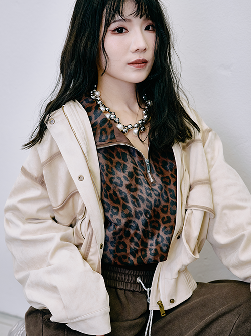 スプレープリントジャケット