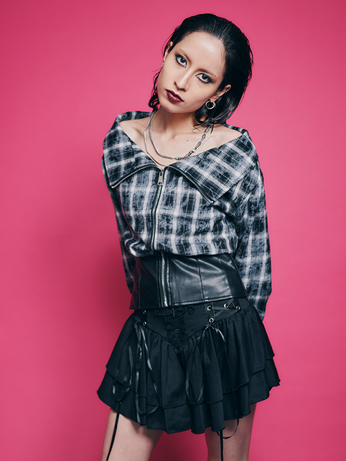 ZIP UPチェックTOPS