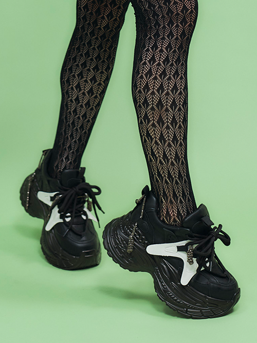 BLACK MILKスニーカー